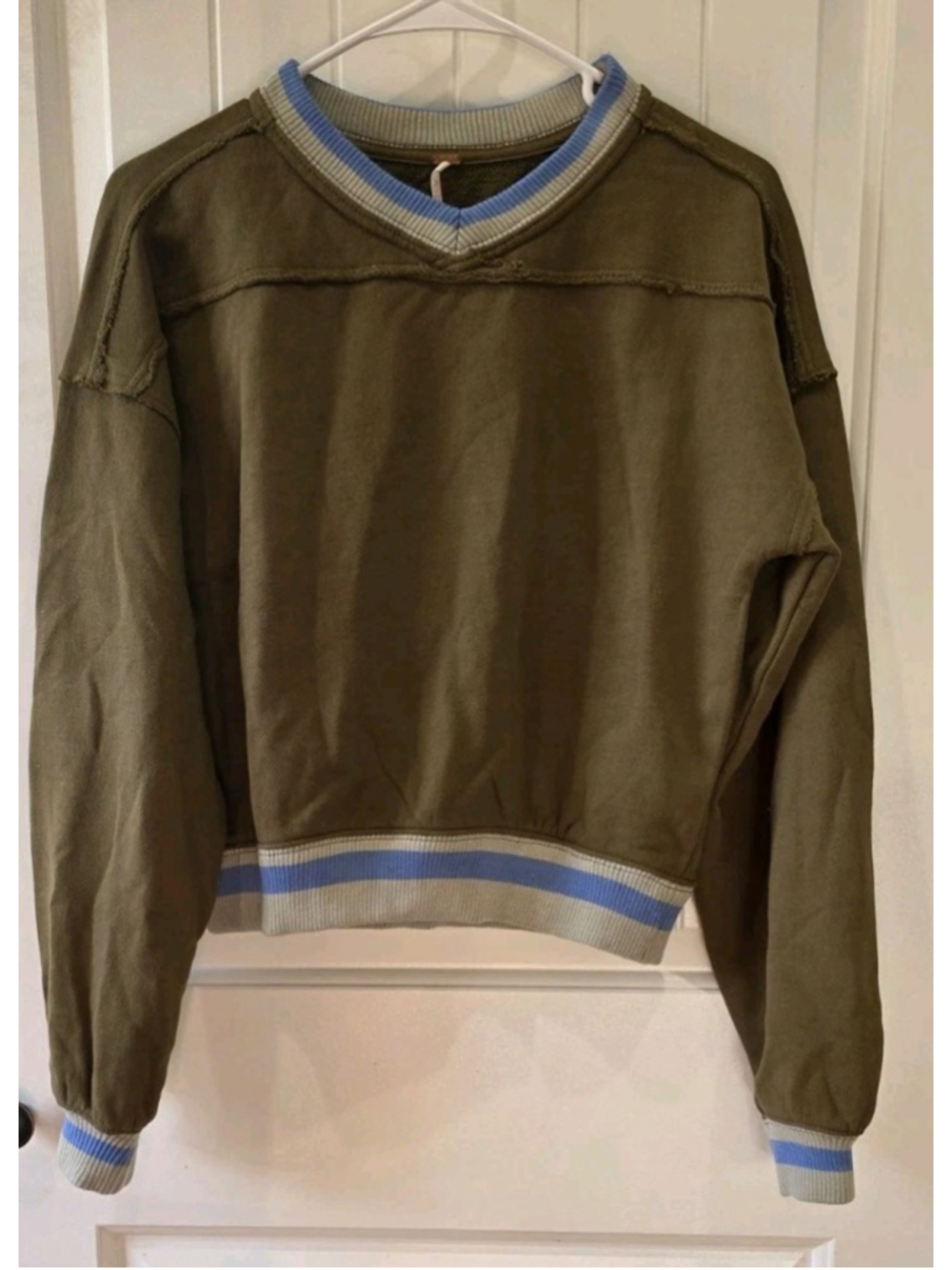 Free People Rio Pullover Sweatshirt NWT Seaweed Green Blue Combo Sz XS Outdoorsy - Picture 2 of 6